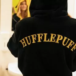 Bata De Hufflepuff Para Adulto - Harry Potter -Complementos Ventas bata de hufflepuff para adulto harry potter 2