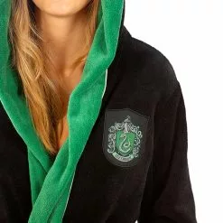 Bata De Slytherin Para Adulto - Harry Potter 16 Bata De Slytherin Para Adulto - Harry Potter -Complementos Ventas bata de slytherin para adulto harry potter 2